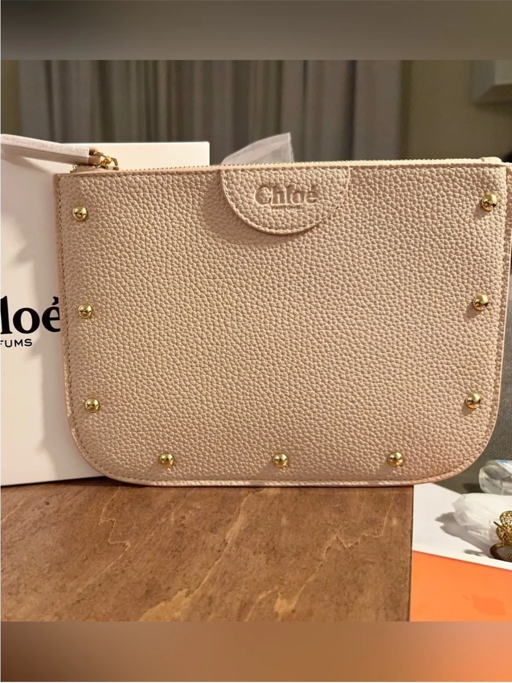 Chloe Parfums Cosmetic Beige Crossbody Shoulder Bag with Gold Chain